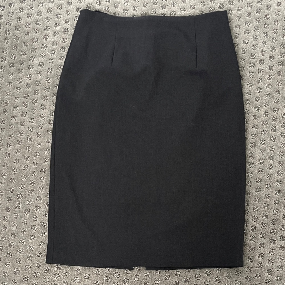 Ellen Tracy Classic Black Pencil Skirt